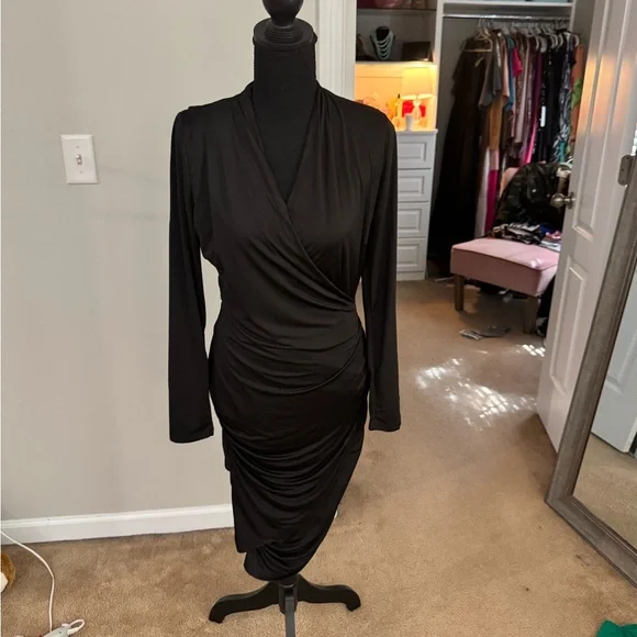 Elegant Black Wrap Dress - Picture 11 of 11